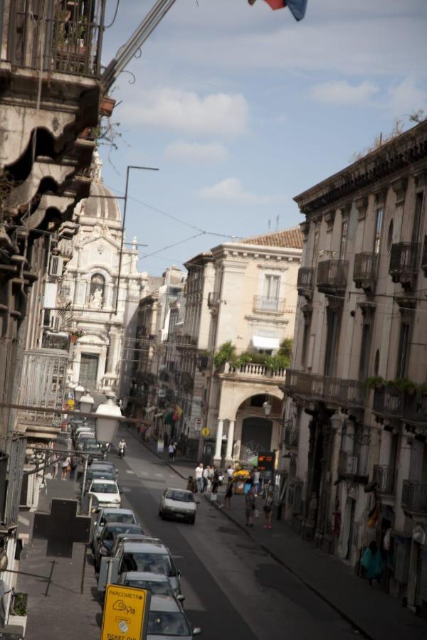 Sunshine House Bed and Breakfast Catania Eksteriør billede